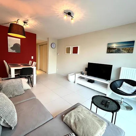 Very Cozy 2 Bedroom In T3 Apartment *